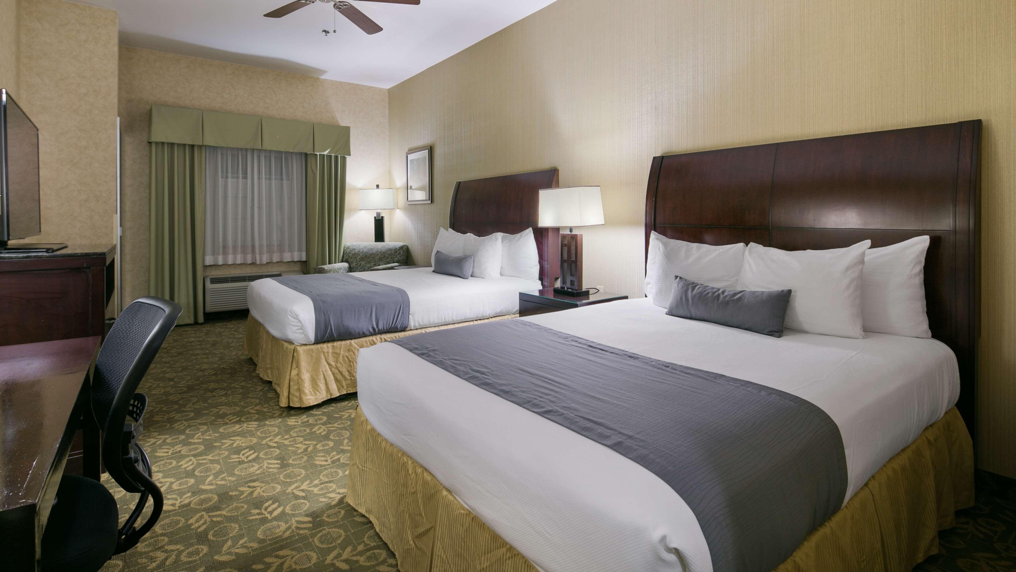 Best Western Plus Wasco Inn & Suites Exterior foto