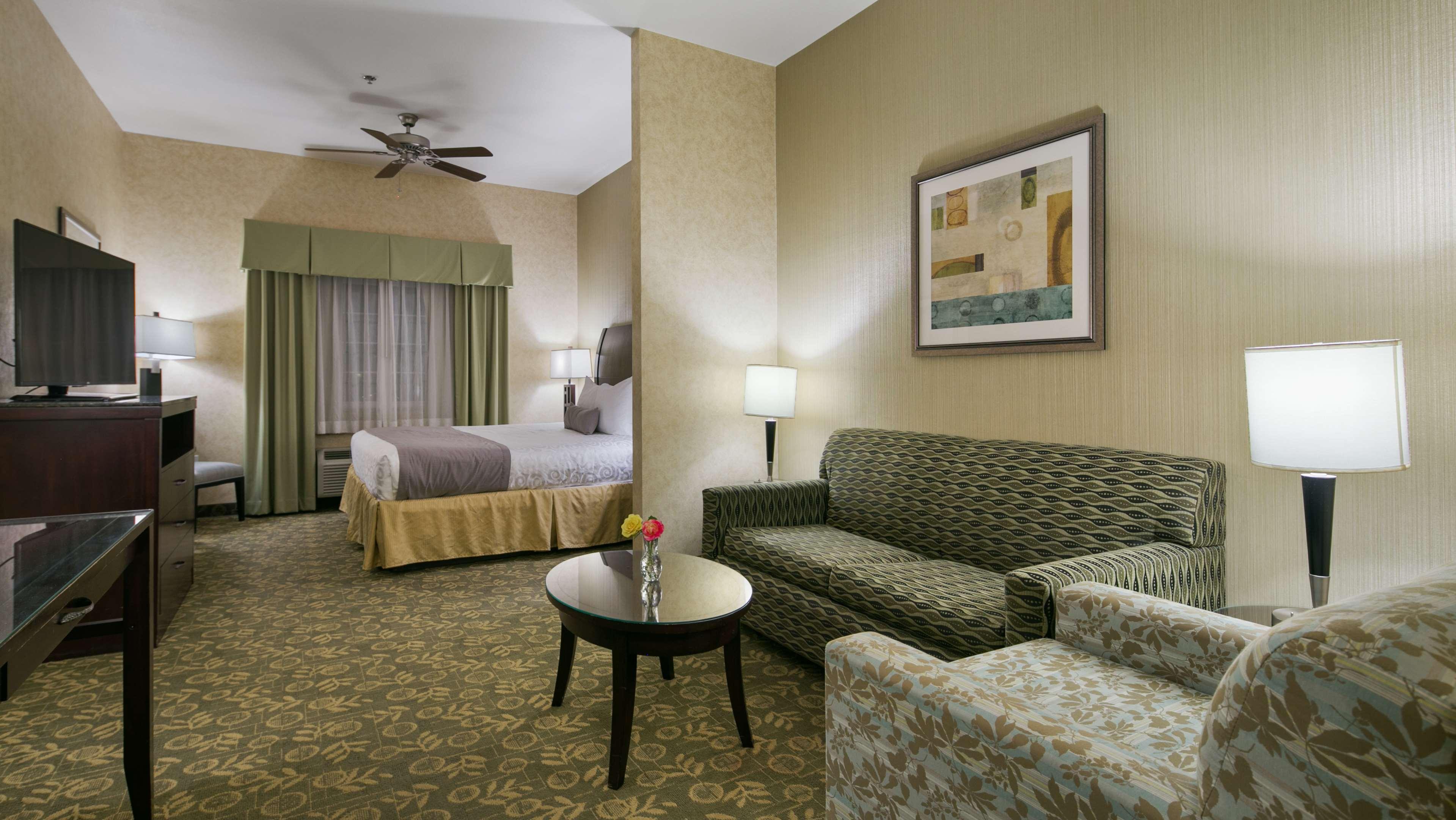 Best Western Plus Wasco Inn & Suites Exterior foto