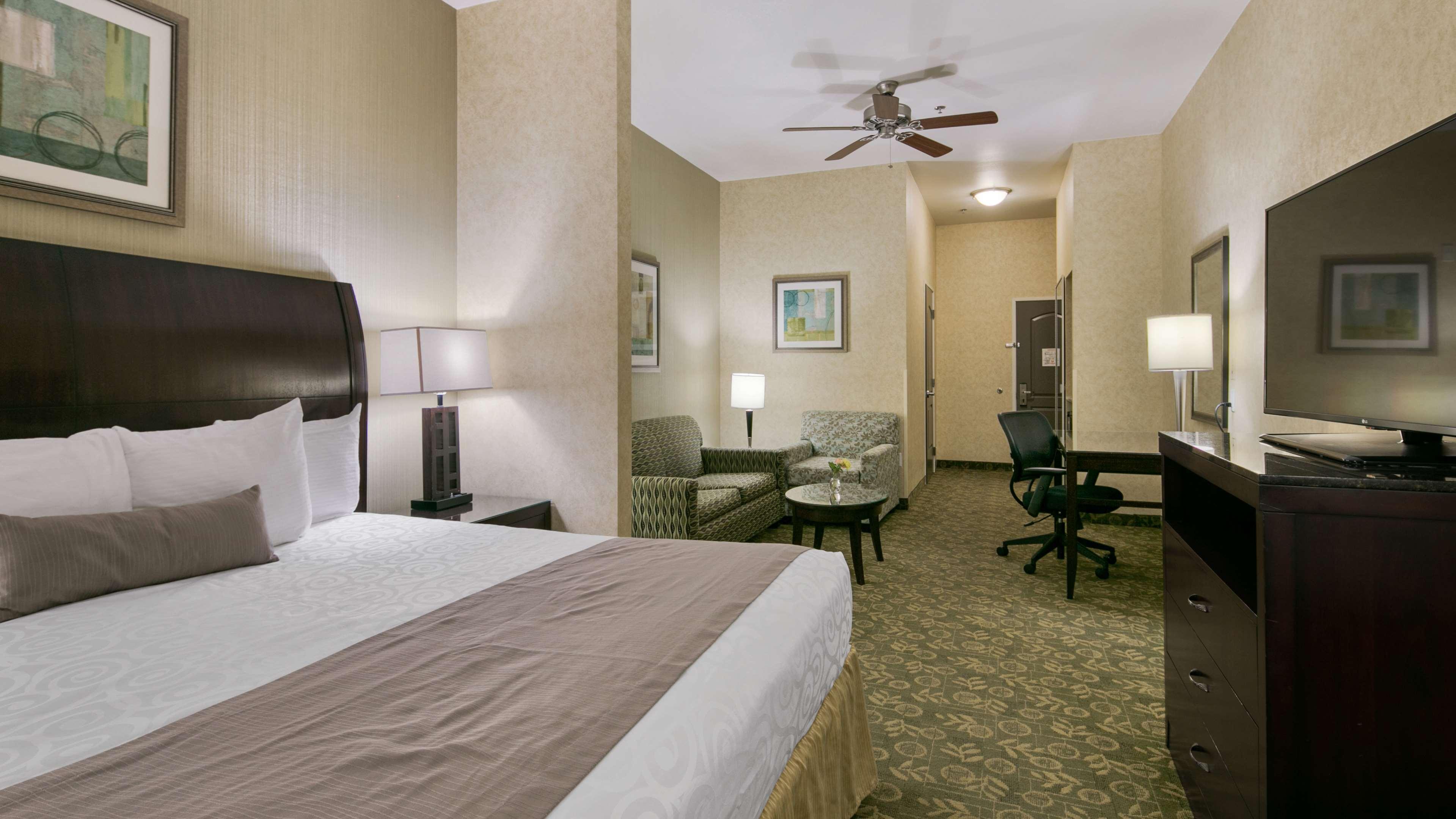 Best Western Plus Wasco Inn & Suites Exterior foto