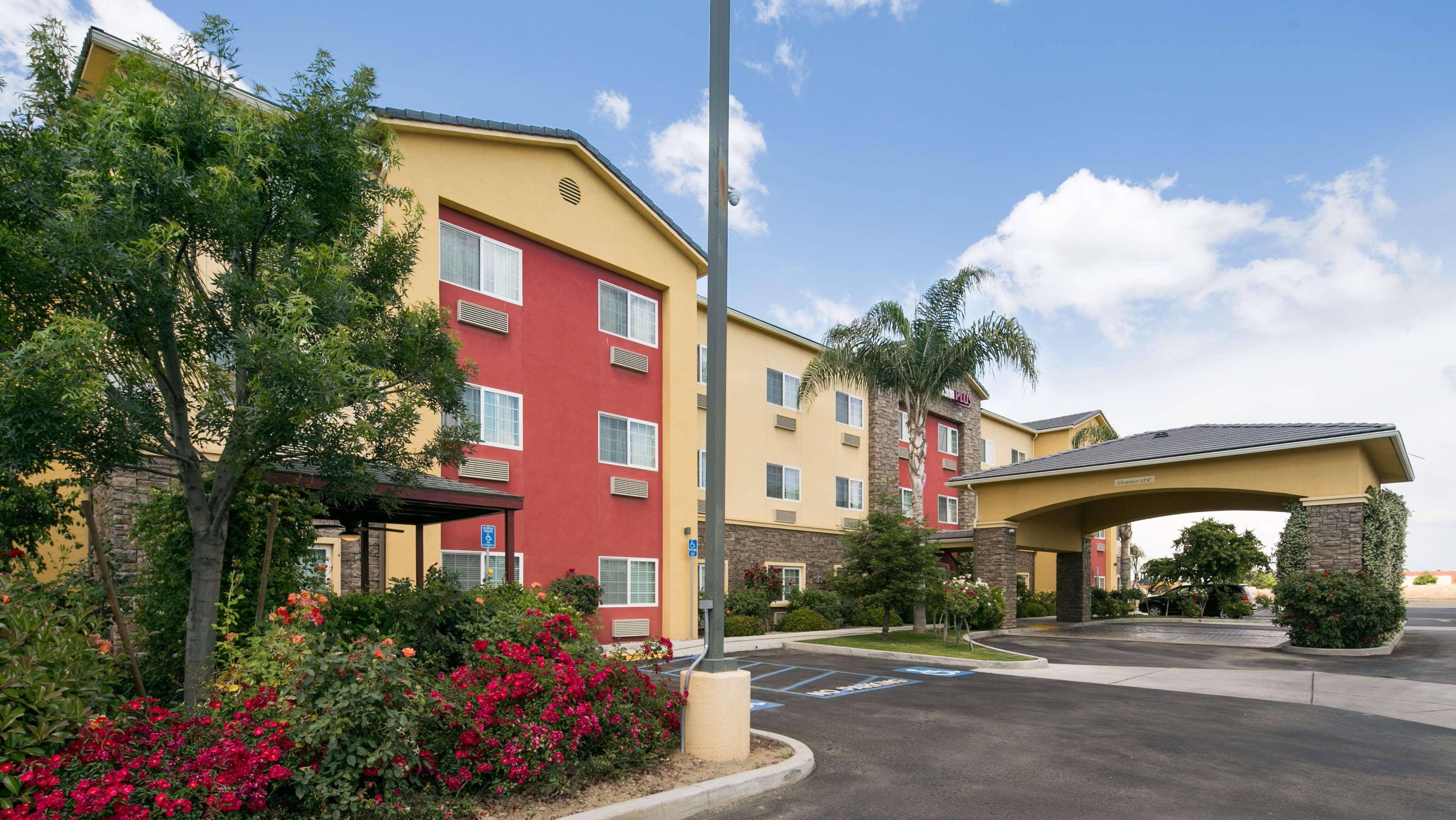 Best Western Plus Wasco Inn & Suites Exterior foto