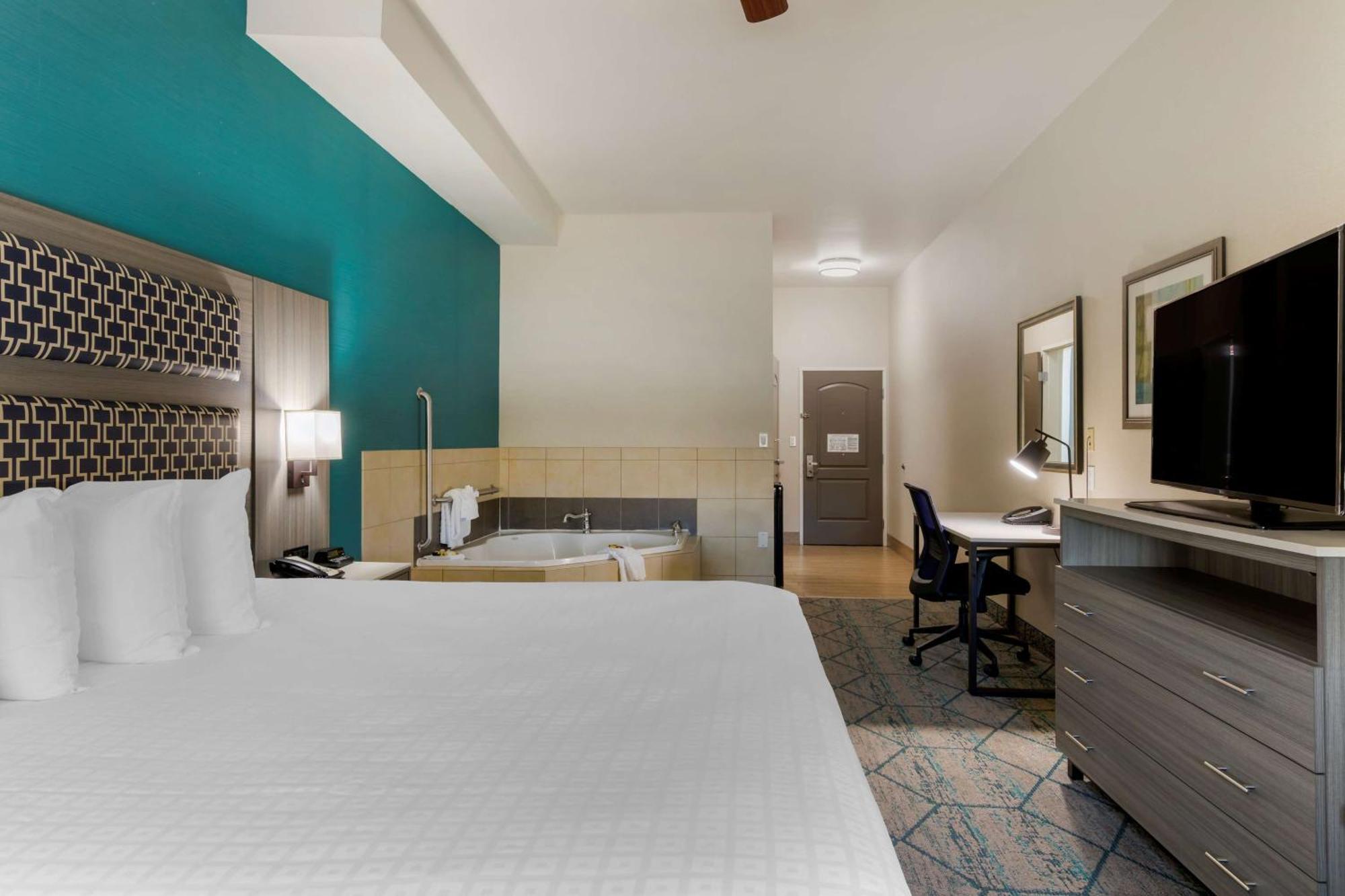 Best Western Plus Wasco Inn & Suites Exterior foto