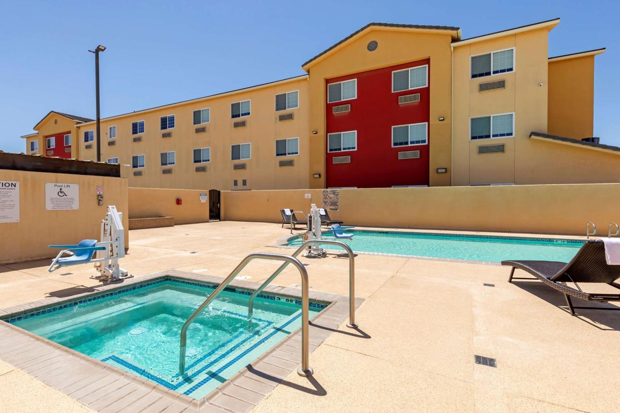 Best Western Plus Wasco Inn & Suites Exterior foto